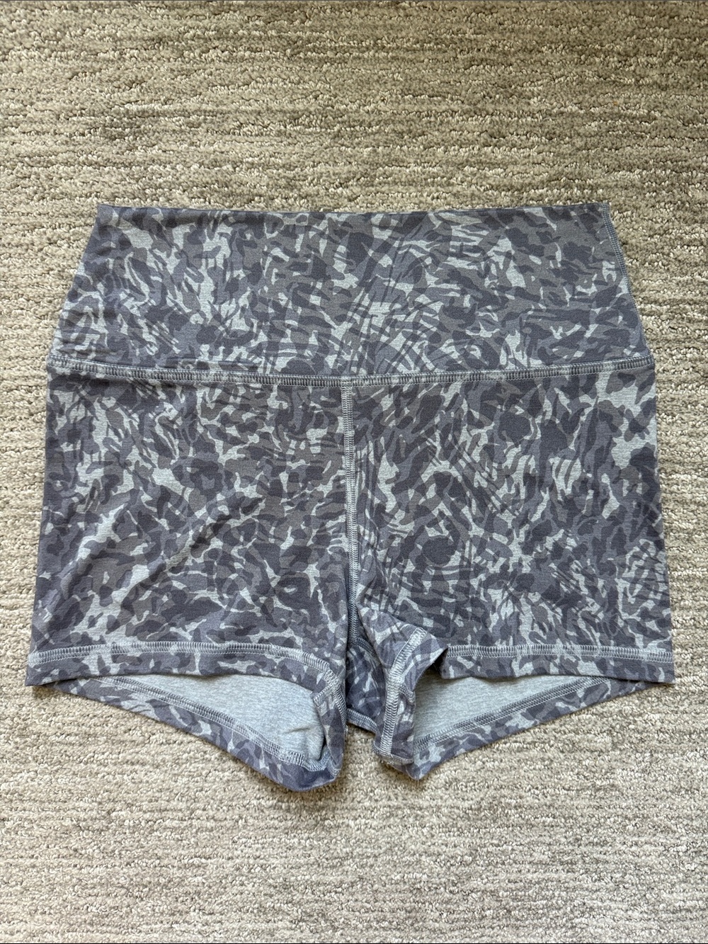 Fleo High-Waist Shorts